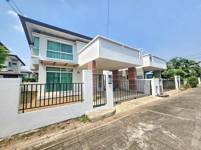 ให้เช่าบ้านเดี่ยว 2 ชั้น 50 ตรว. 4 ห้องนอน หมู่บ้านสัมมากร ซอยรามคำแหง 162/1 พร้อมอยู่ ใกล้รถไฟฟ้า
