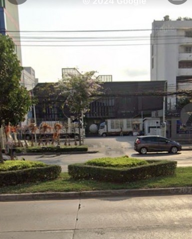 ให้เช่าอาคารโชว์รูม พร้อมลานจอดรถ 30คัน ริมถนนรัชดภิเษก ทำเลเศรษฐกิจ ใกล้เอ็มอาร์ที-ห้วยขวาง เอ็มอาร์ที-รัชดา