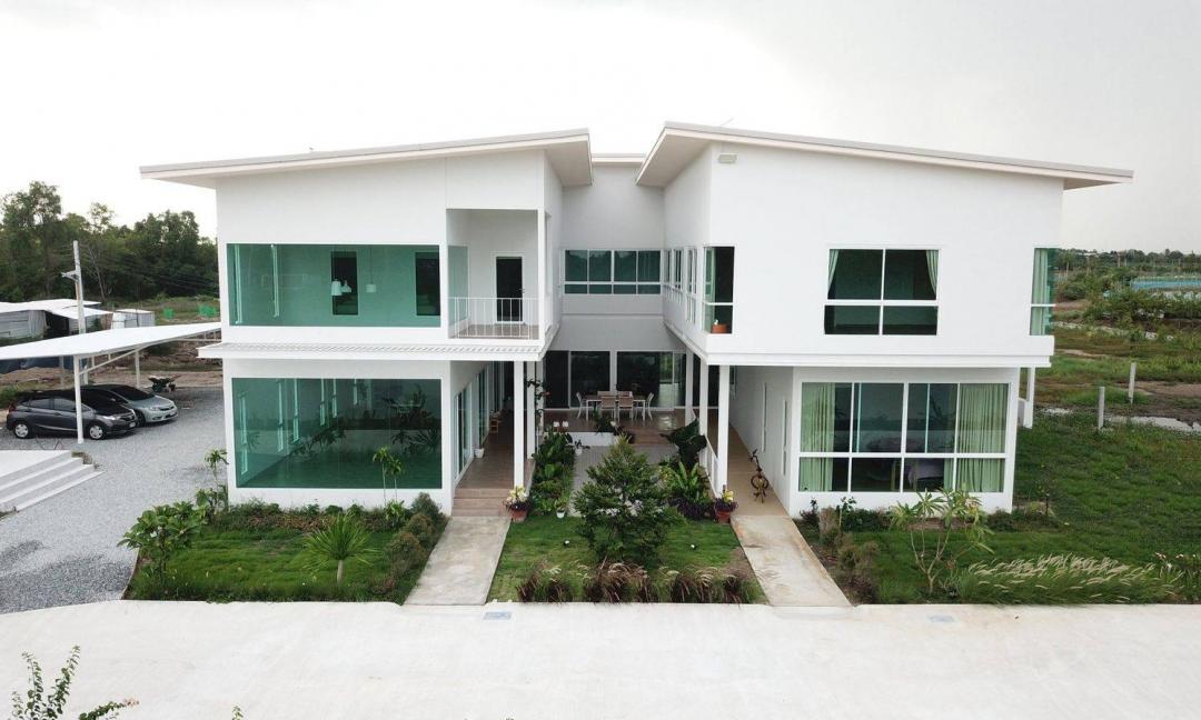 ให้เช่าบ้านเดี่ยว2ชั้นพื้นที่ใช้สอย1,000 ตร.ม.เมืองฉะเชิงเทรา  เหมาะสำหรับอยู่อาศัย บ้านพักผู้สูงอายุ รพ.ขนาดเล็ก ค่าเฟ่ ร้านอาหาร 