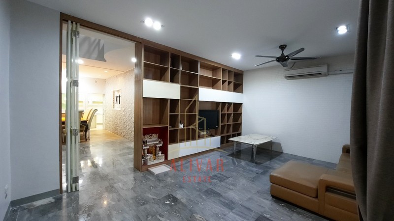 RH031724 ขาย/ให้เช่า ทาวน์โฮม 4ชั้น 5 ห้องนอน พื้นที่ใช้สอยกว่า 300 ตร.ม. ย่าน พัฒนาการ 44 