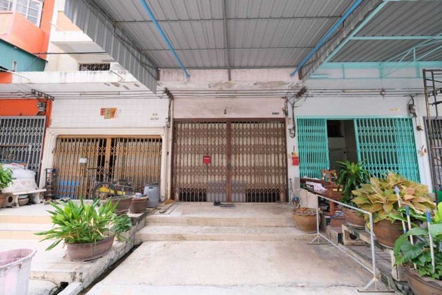 ขายอาคารพาณิชย์ 18 ตร.ว จำนวนชั้น 4.5 ชั้น. แขวงบางมด เขตจอมทอง กรุงเทพฯ