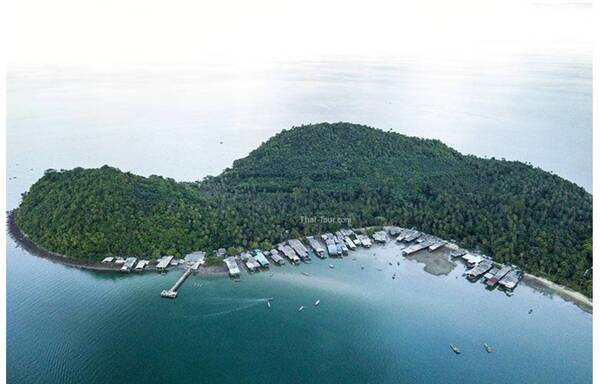 ขายบ้านพร้อมที่ดินติดหาด ตั้งอยู่ที่ เกาะพิทักษ์ ตำบลน้ำจืด อำเภอหลังสวนจังหวัดชุมพร