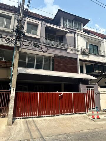 ให้เช่าโฮมออฟฟิศ 4 ชั้น หมู่บ้านสินธานี รัชาดา-ลาดพร้าว ซอยลาดพร้าว 80 เหมาะพักอาศัย หรือทำโฮมออฟฟิศ