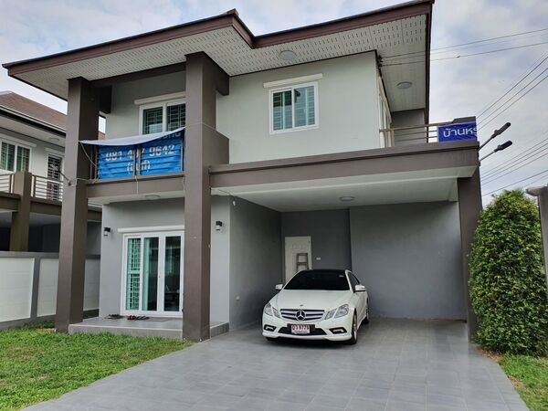 บ้านเดี่ยว 2ชั้น หมู่ บ้านทุ่งแสงตะวัน2 นนทบุรี ถนนในโครงการกว้าง 8 เมตร